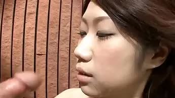 Continuous semen withdrawal onto the cornered asian babe